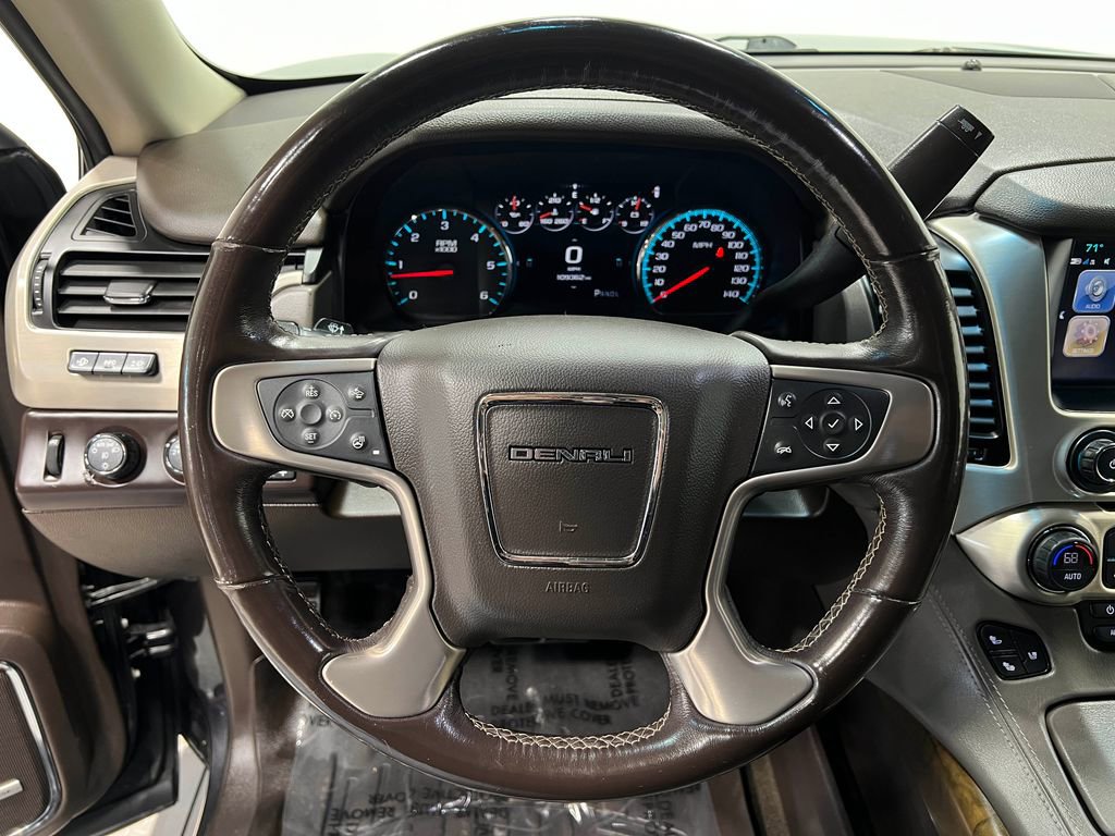Used 2018 GMC Yukon XL Denali w/ Denali Ultimate Package AWD/4WD image 25