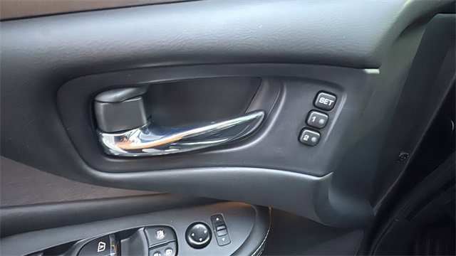 Used 2021 Nissan Murano SL w/ SL Moonroof Package image 12