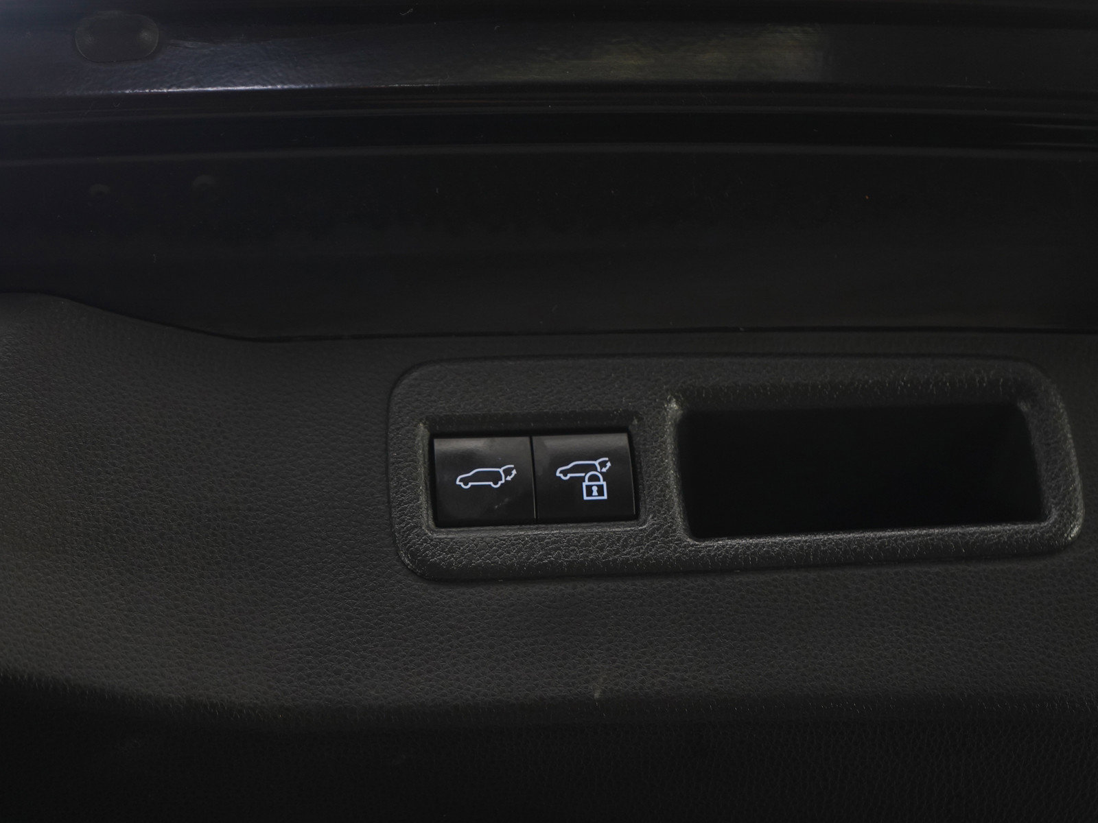 Used 2022 Toyota Venza Limited AWD/4WD image 18