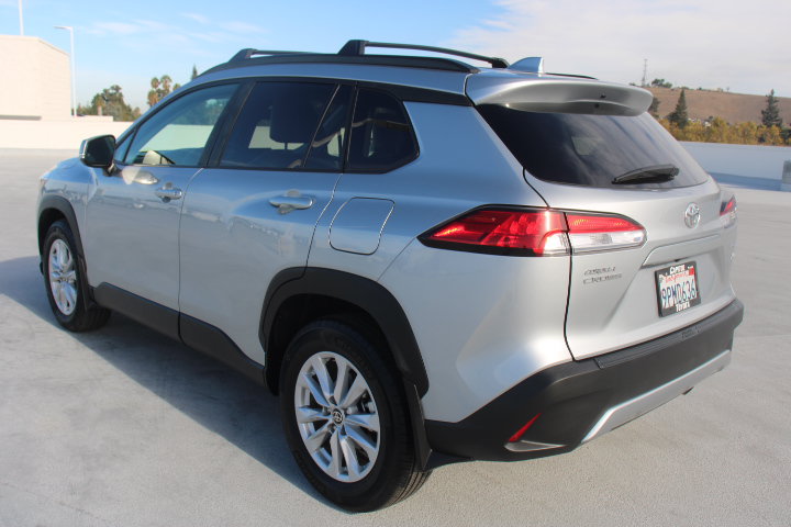 Certified 2024 Toyota Corolla Cross LE AWD/4WD image 5