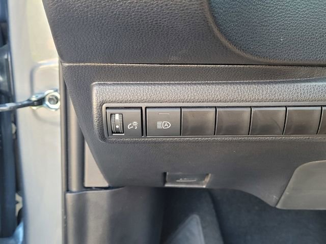 Used 2025 Toyota Corolla LE image 24