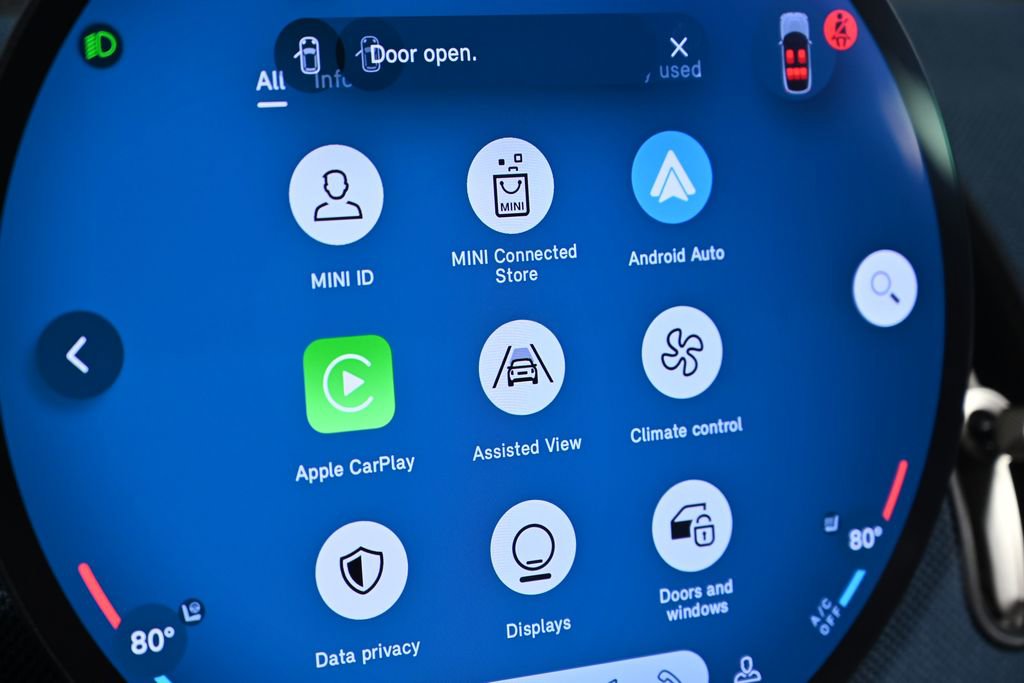 Certified 2025 MINI Cooper Countryman S image 18