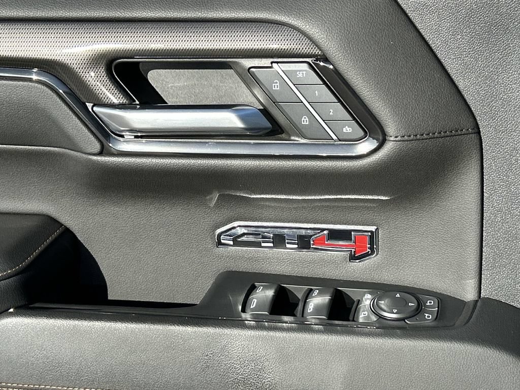 Used 2023 GMC Sierra 1500 AT4 w/ AT4 Preferred Package AWD/4WD image 23