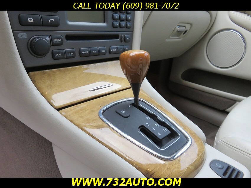 Used 2004 Jaguar X-TYPE 3.0 image 13