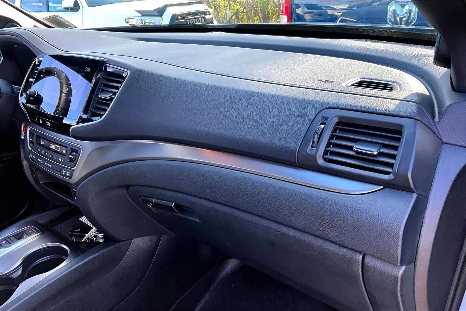 Used 2023 Honda Passport EX-L image 18