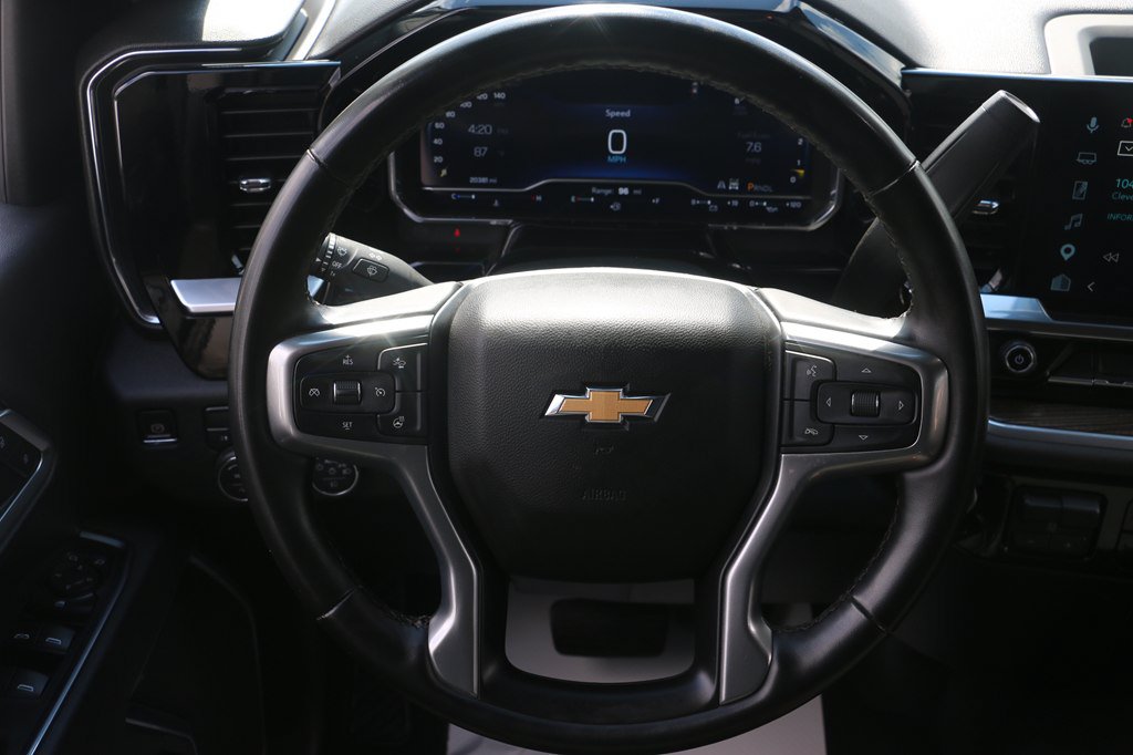 Used 2025 Chevrolet Silverado 2500 LT w/ Convenience Package AWD/4WD image 17