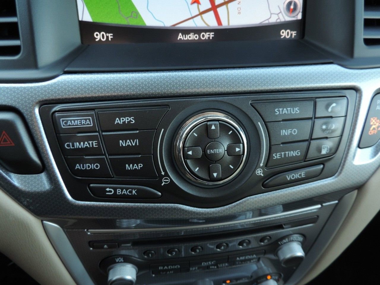 Used 2018 Nissan Pathfinder SL image 24