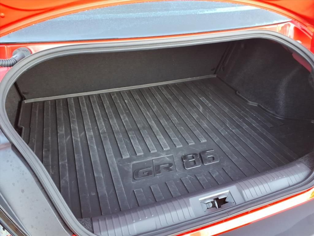 Used 2024 Toyota GR86 Premium w/ Performance Package image 15