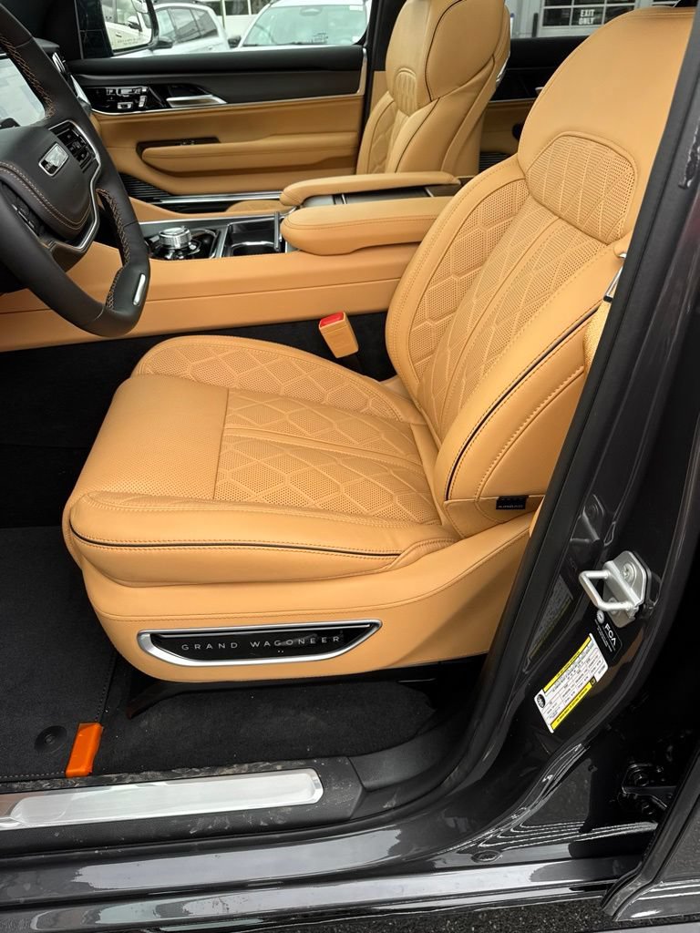 New 2026 Jeep Grand Wagoneer Summit AWD/4WD image 9