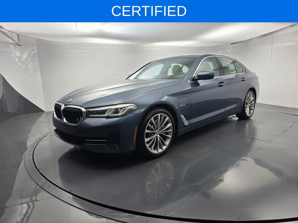 Certified 2023 BMW 530e w/ Premium Package RWD image 8