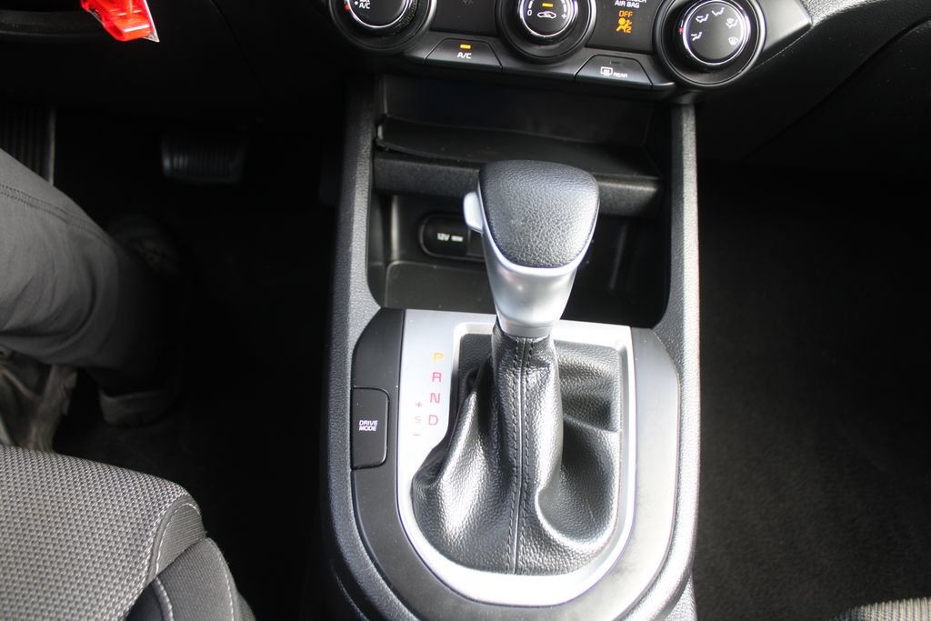 Used 2024 Kia Forte LXS FWD image 31
