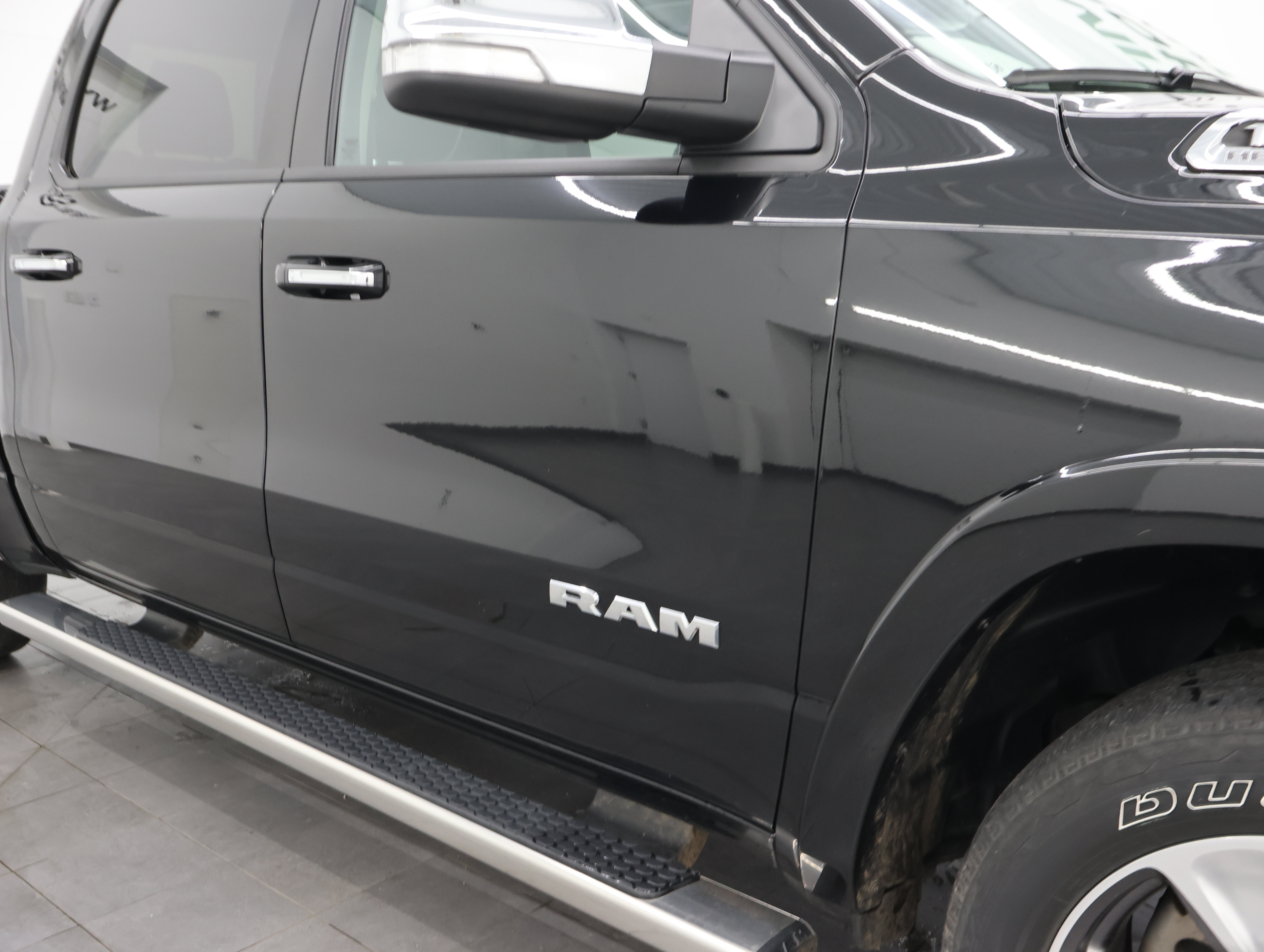 Used 2022 RAM 1500 Laramie AWD/4WD image 25