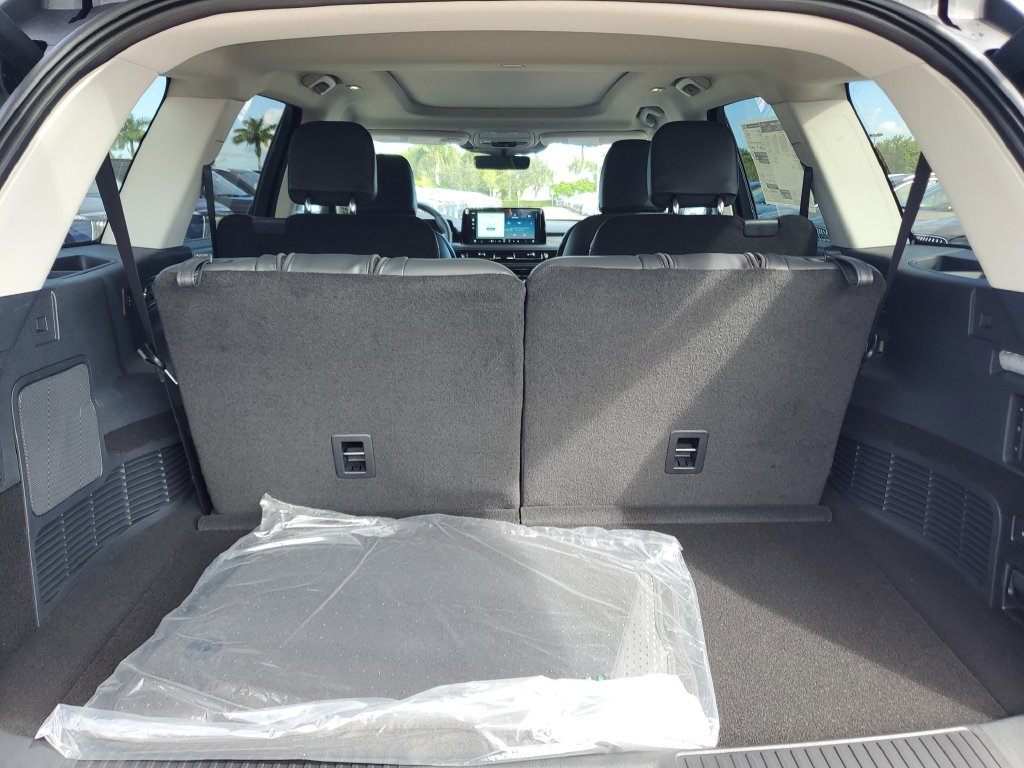 New 2025 Lincoln Aviator 2WD w/ Jet Appearance Package image 6