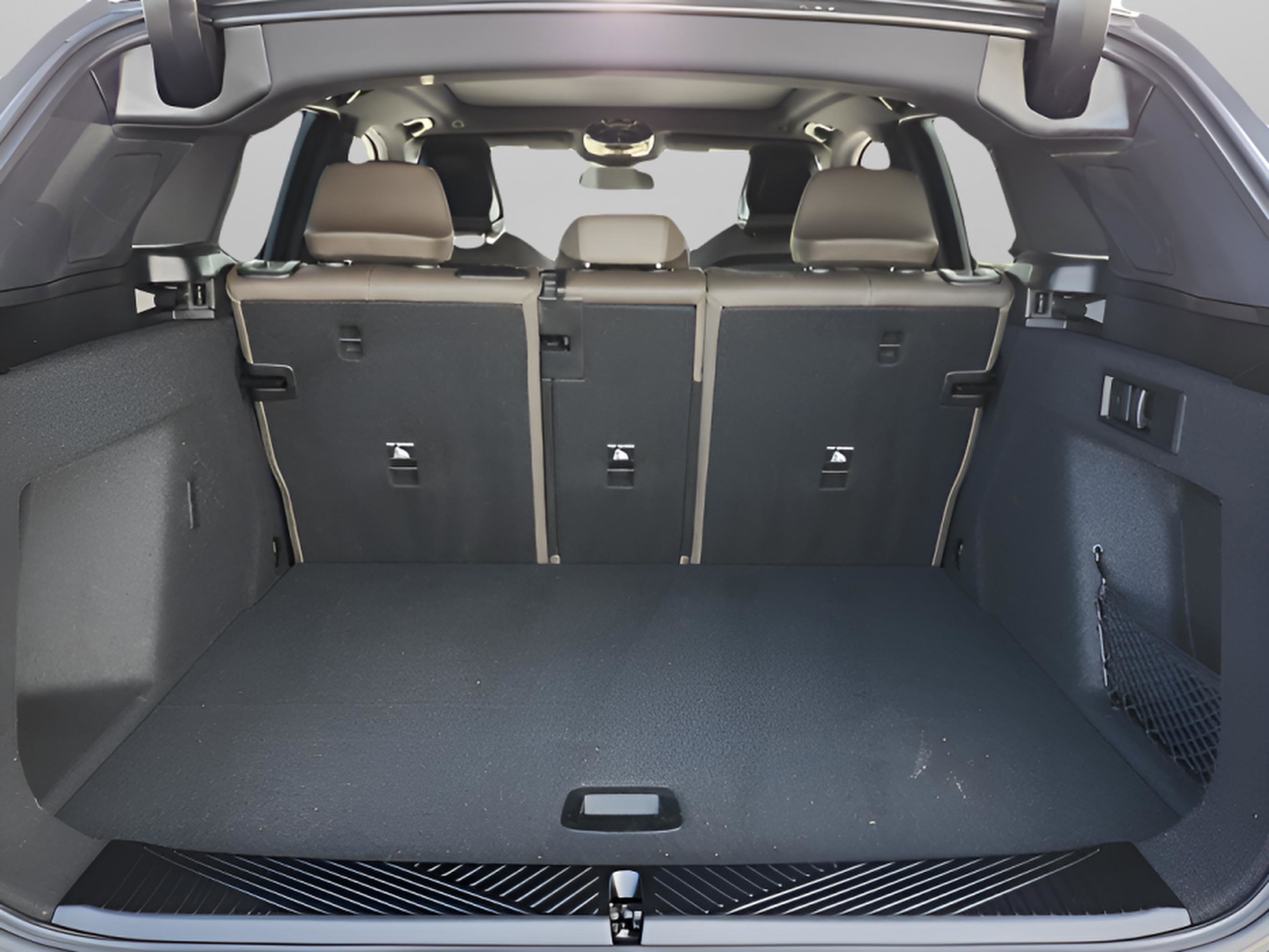 Certified 2025 BMW X3 xDrive30i w/ Premium Package image 18