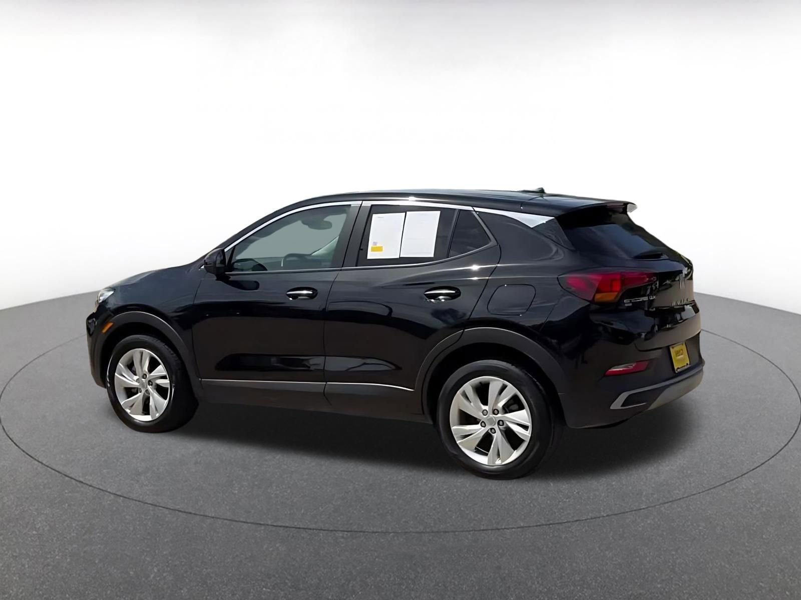 Used 2025 Buick Encore GX Preferred AWD/4WD image 10