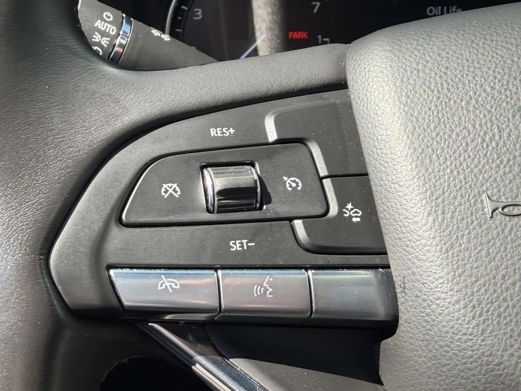 Certified 2025 Cadillac XT6 Luxury AWD/4WD image 29