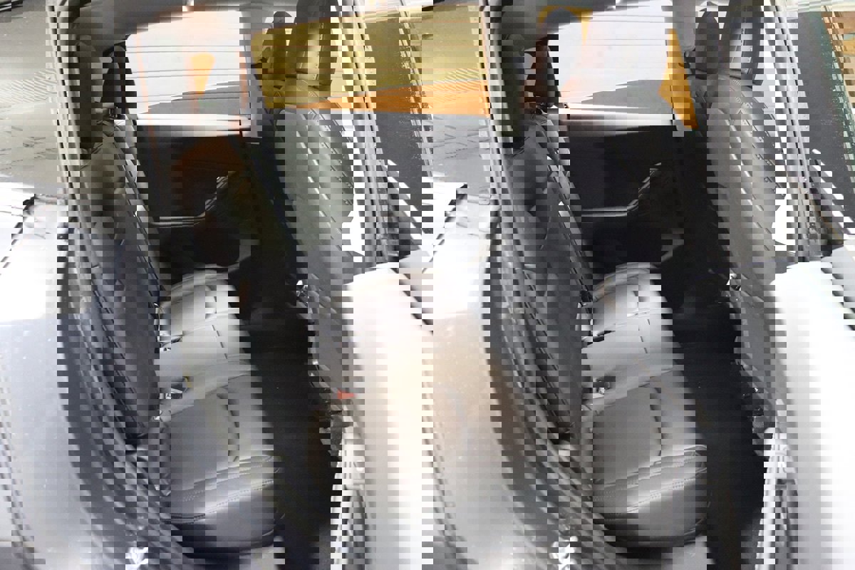 Used 2023 Tesla Model Y Performance image 38