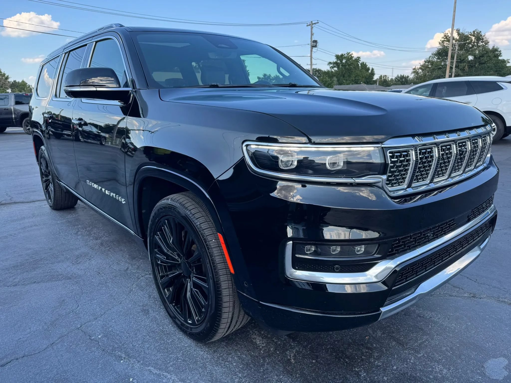 Used 2024 Jeep Grand Wagoneer L 4WD image 18