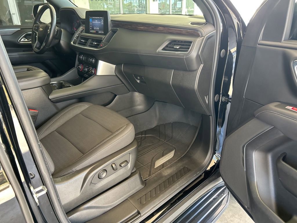 Used 2023 Chevrolet Suburban LS image 23