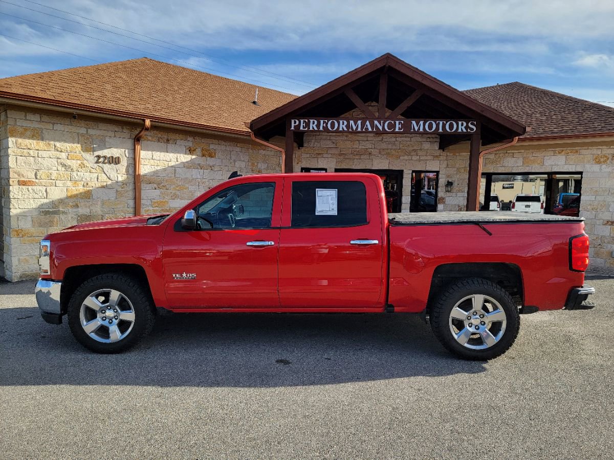 Used 2018 Chevrolet Silverado 1500 LT w/ Texas Edition RWD image 8