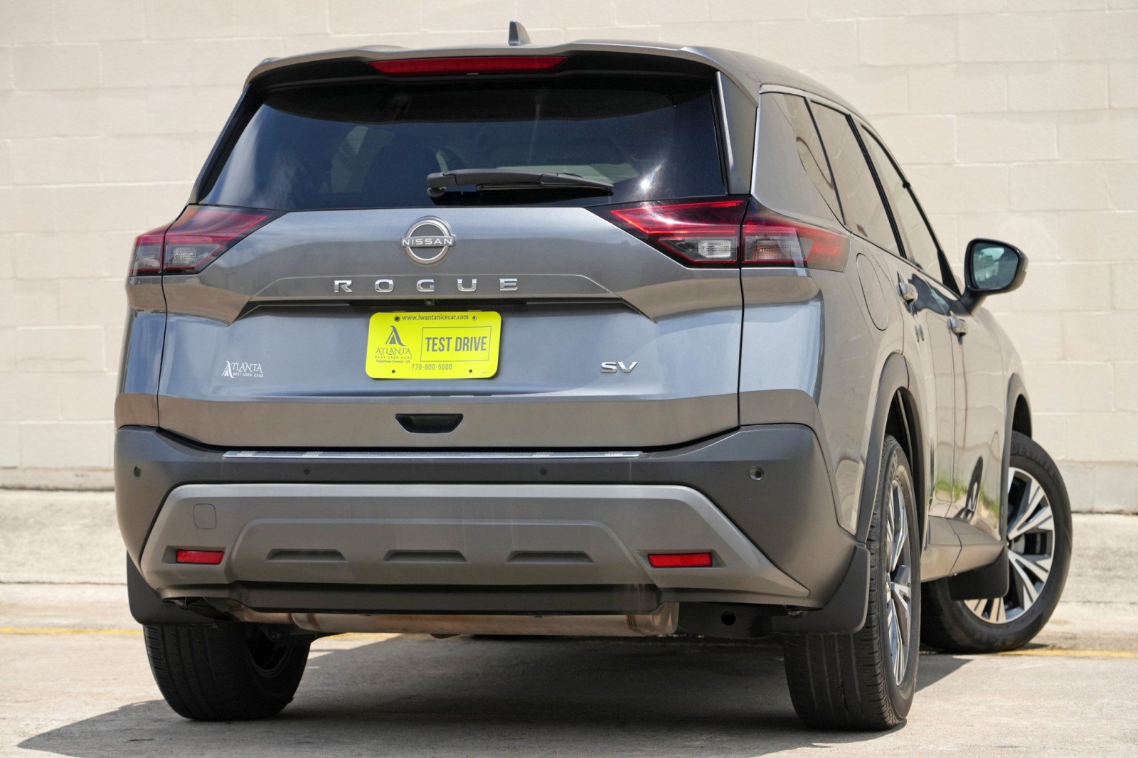 Used 2022 Nissan Rogue SV FWD image 4