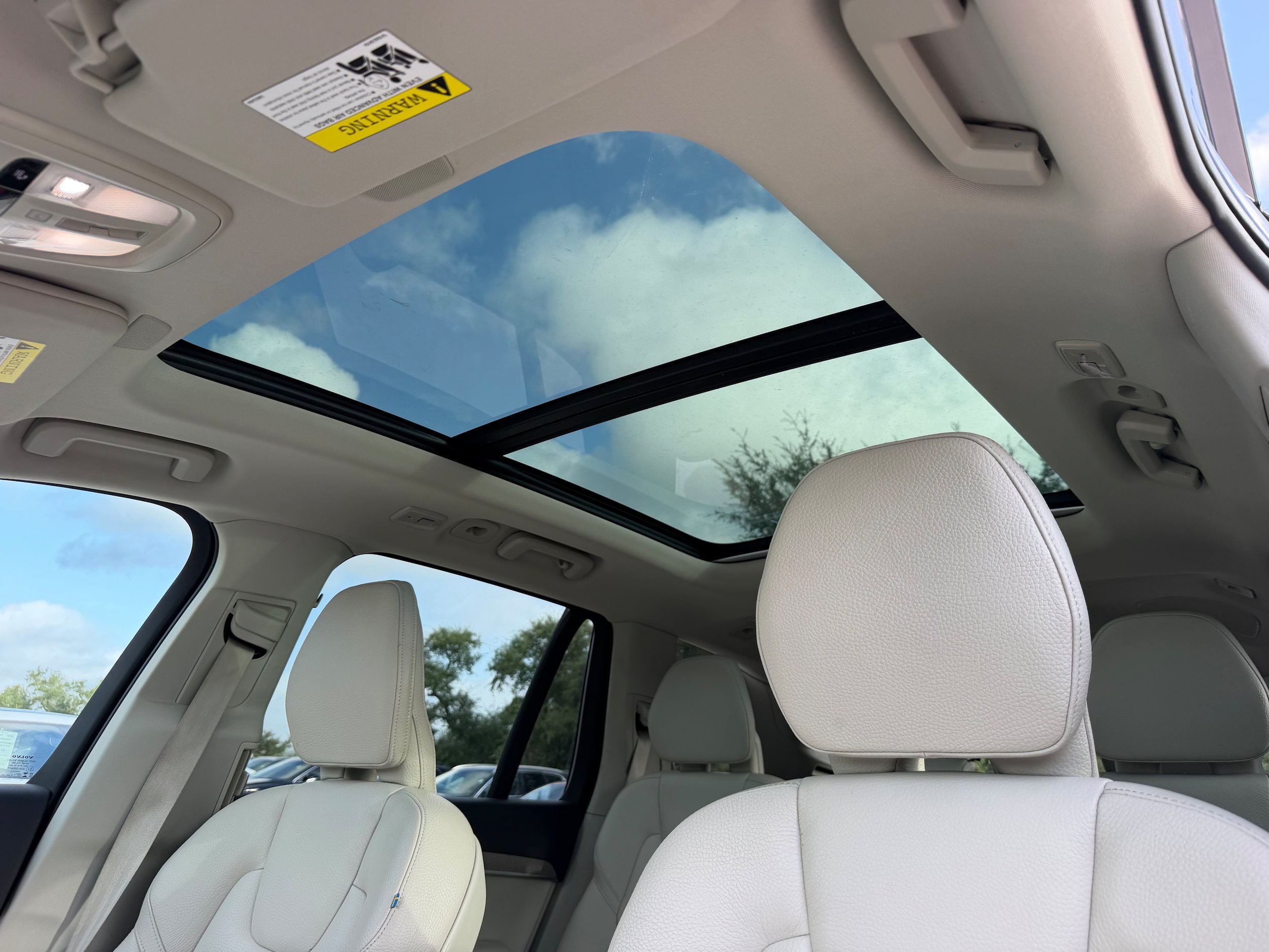 Certified 2024 Volvo XC90 T8 Plus AWD/4WD image 25