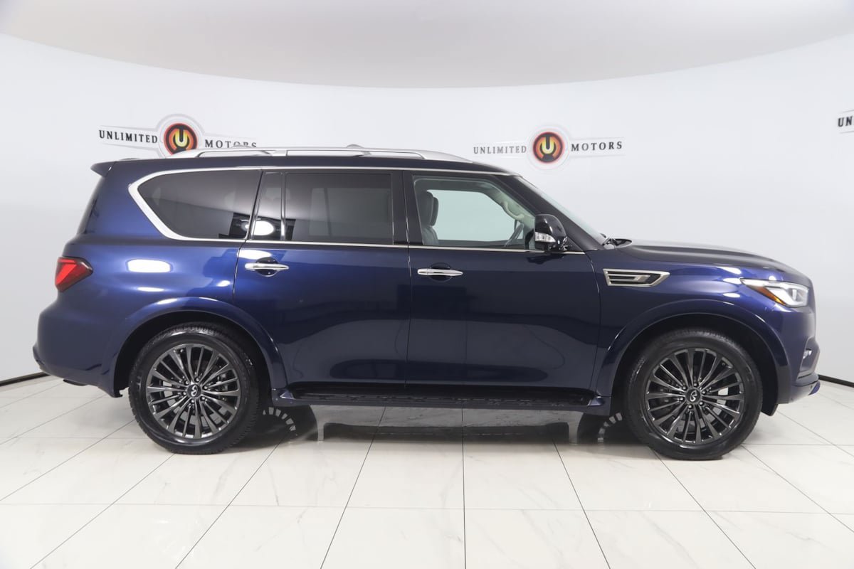 Used 2024 INFINITI QX80 Premium Select w/ Cargo Package AWD/4WD image 2