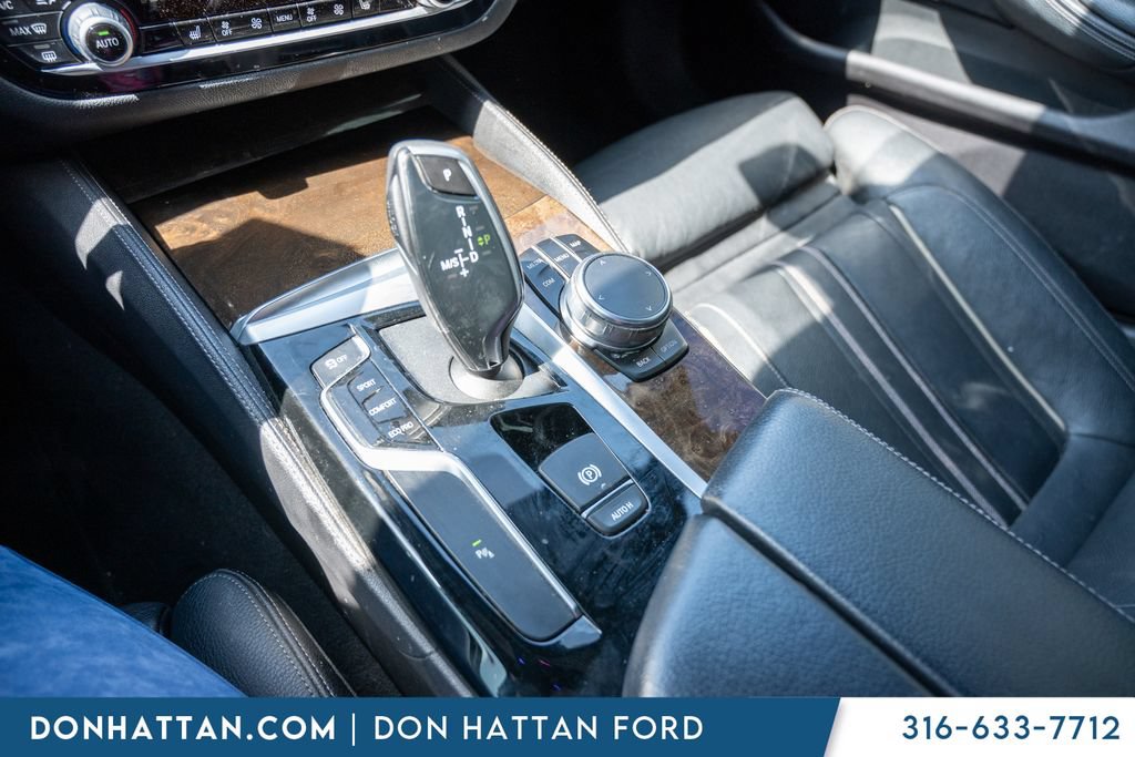 Used 2017 BMW 540i RWD image 12