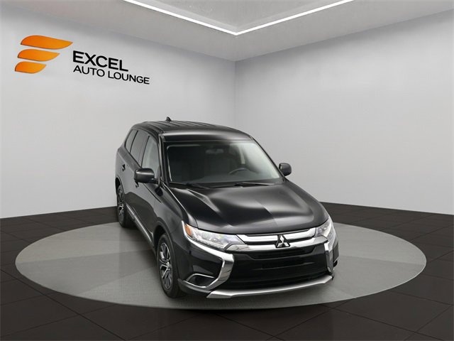 Used 2018 Mitsubishi Outlander SE image 44