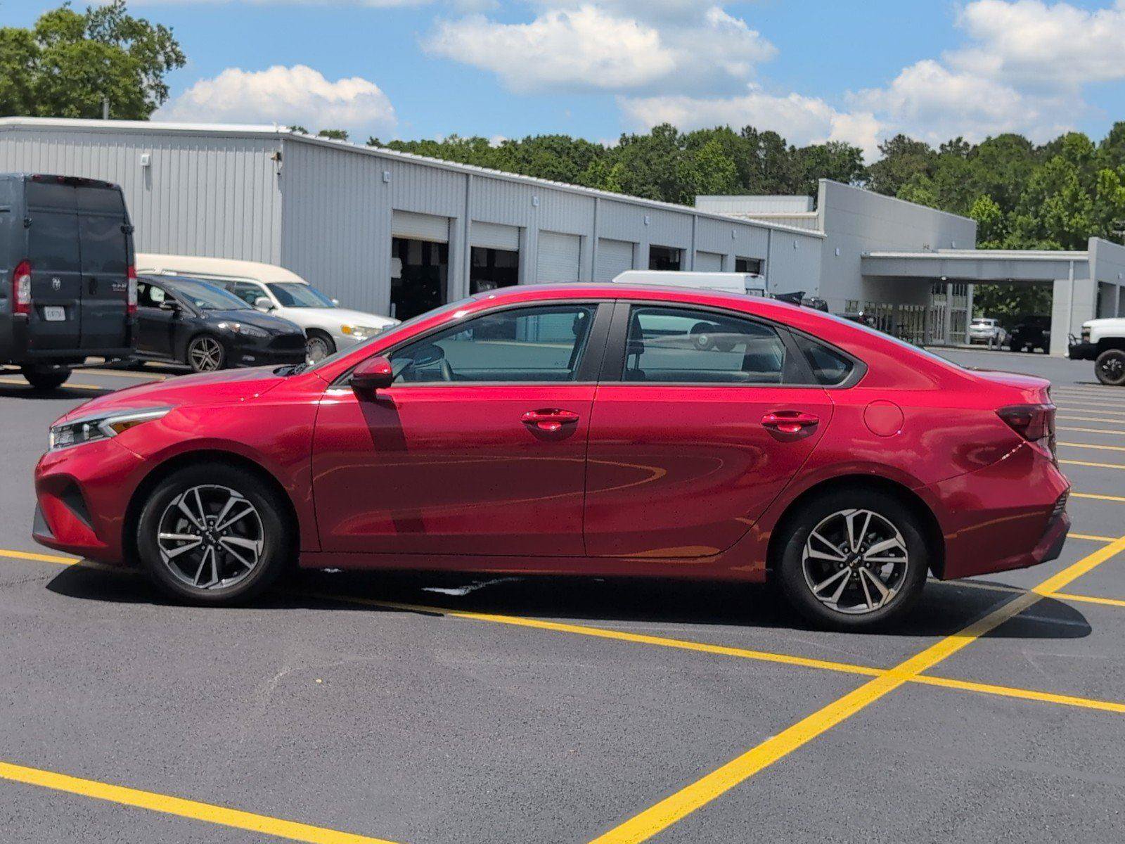 Used 2024 Kia Forte LXS FWD image 2