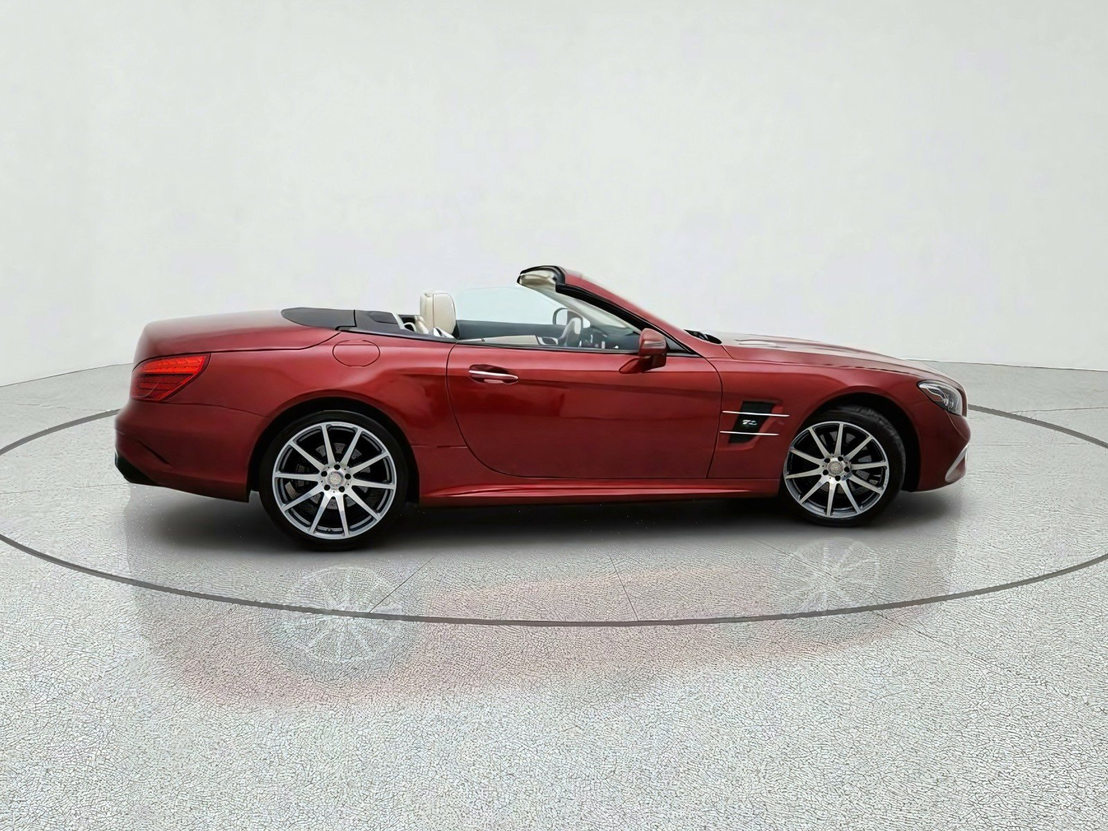 Used 2017 Mercedes-Benz SL 450 image 7
