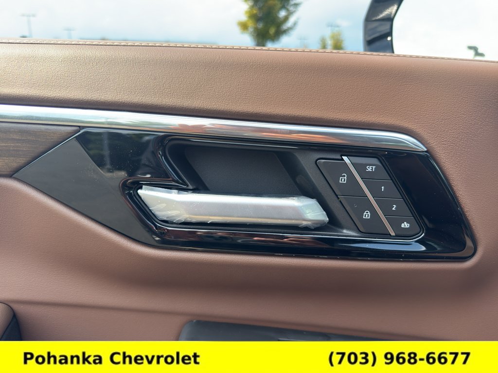 New 2026 Chevrolet Suburban High Country AWD/4WD image 23