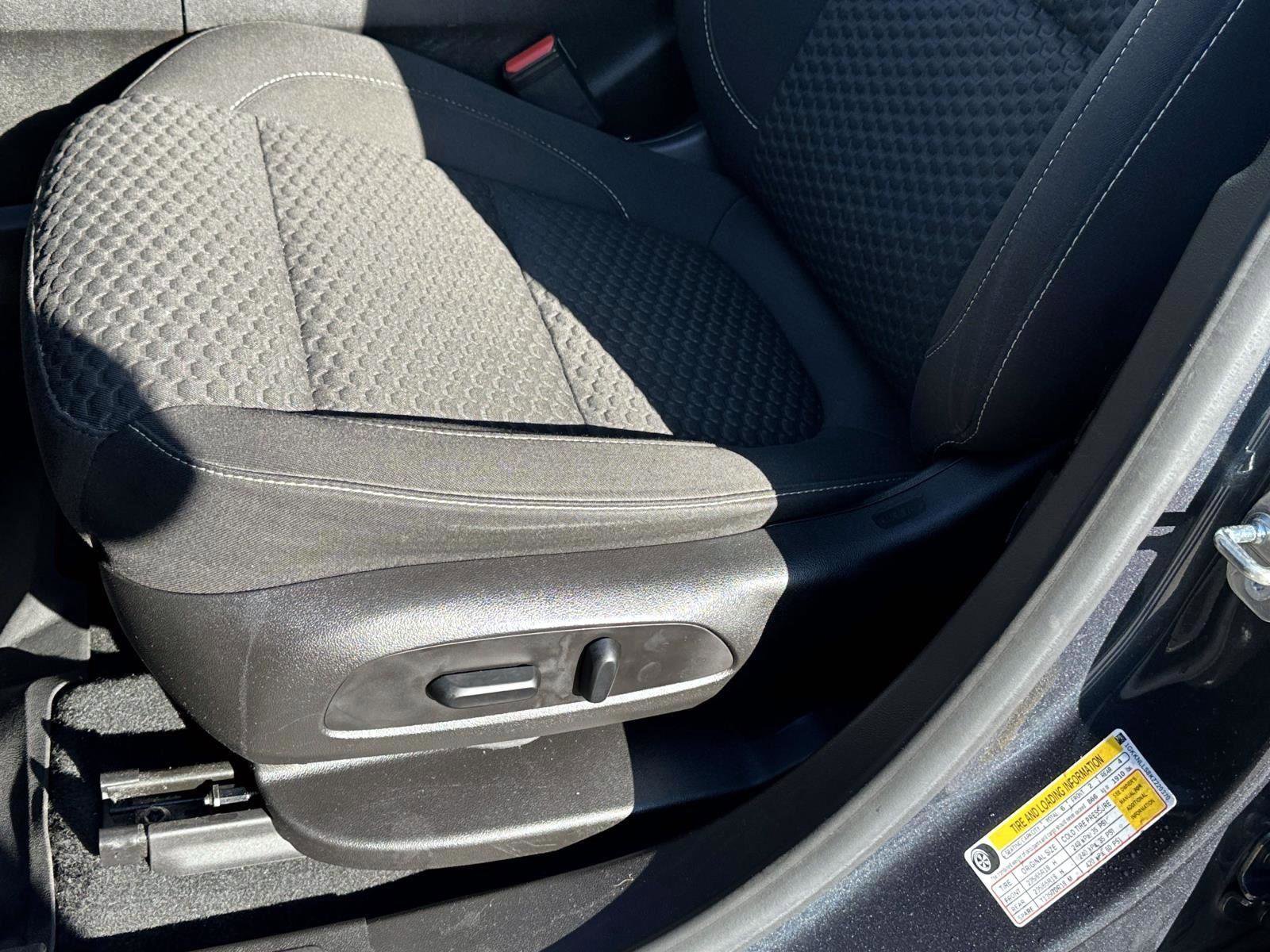 Used 2019 GMC Acadia SLE w/ Driver Alert Package I image 18