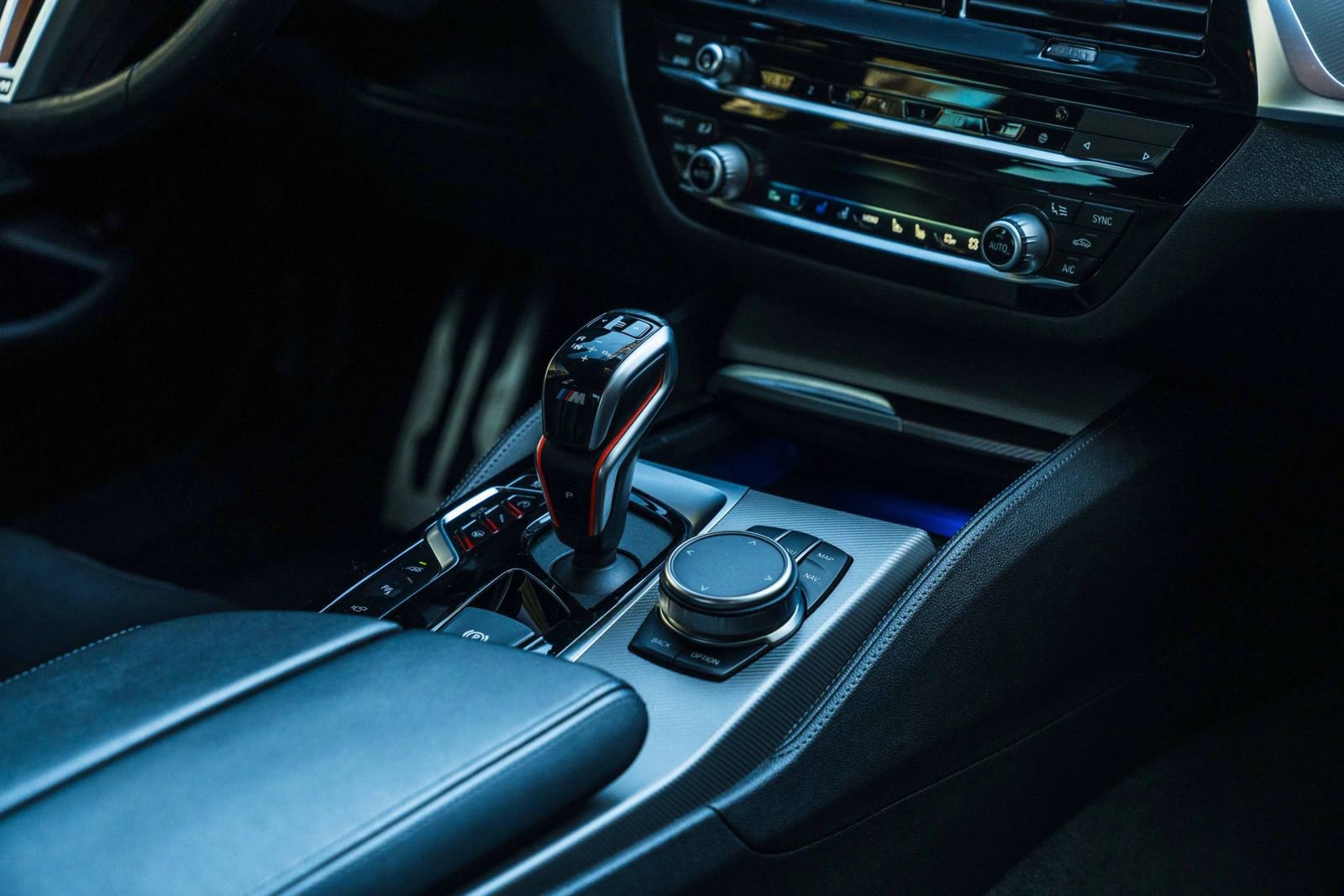 Used 2020 BMW M5 w/ Executive Package image 40