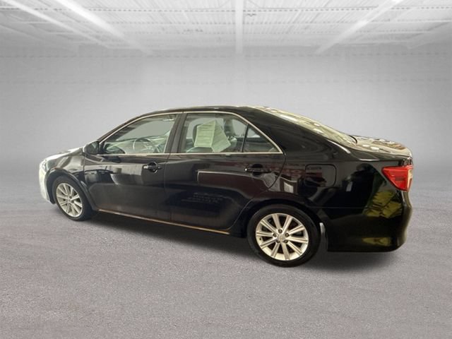 Used 2013 Toyota Camry XLE w/ Leather Pkg FWD image 3