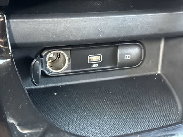 Used 2023 Kia Seltos S w/ Navigation Package FWD image 26