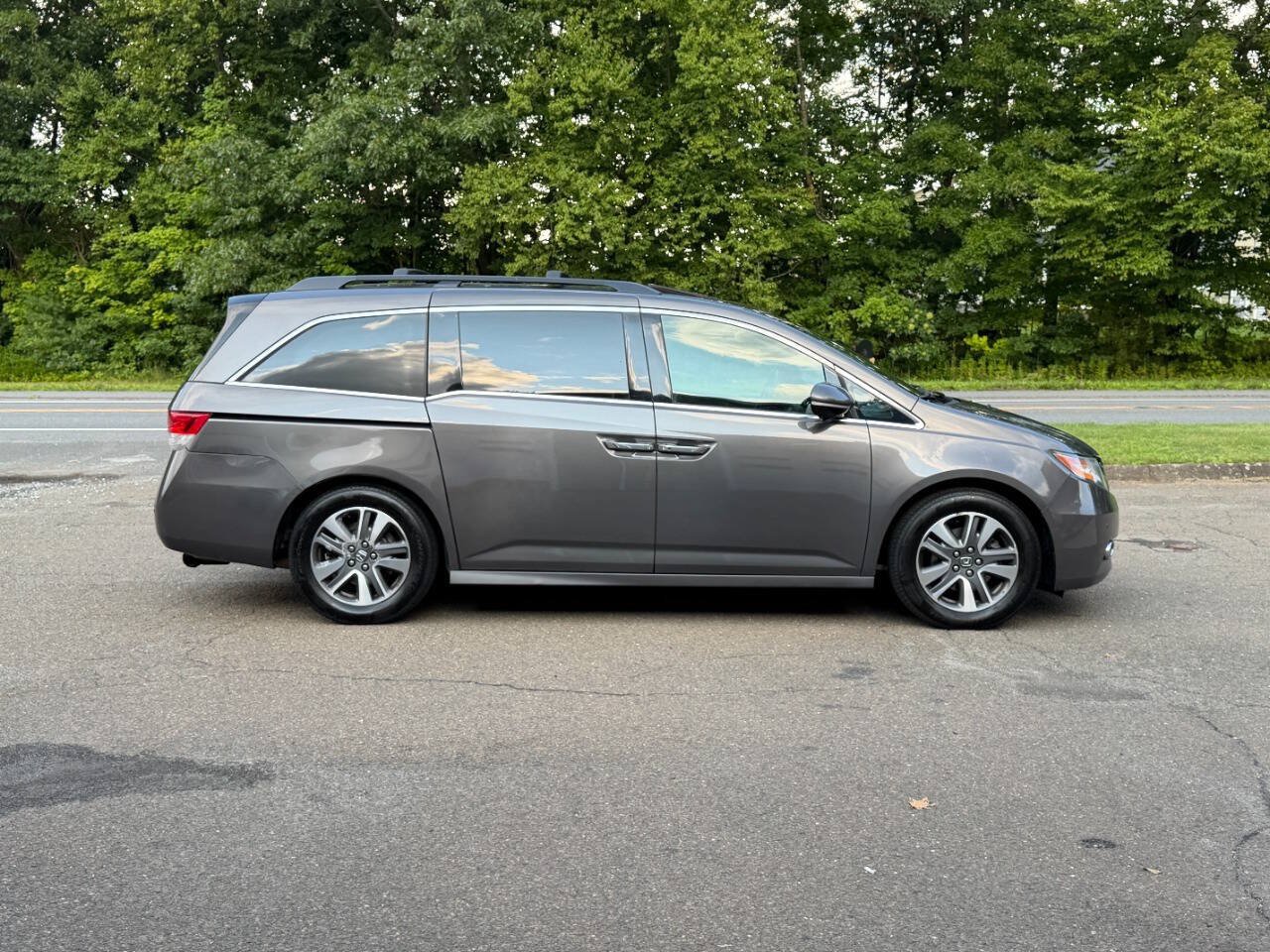 Used 2016 Honda Odyssey Touring image 7