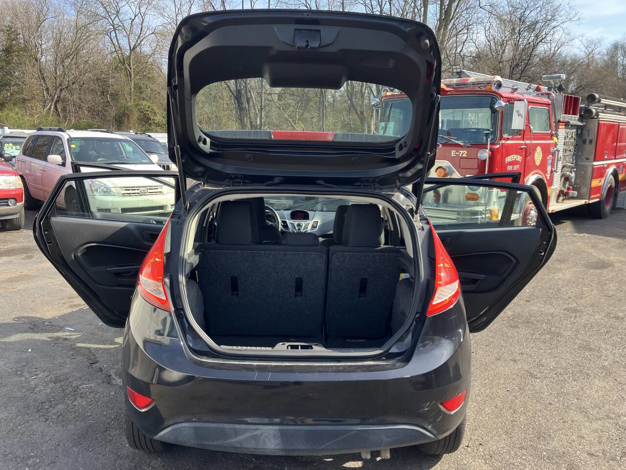 Used 2011 Ford Fiesta SE w/ 203A Rapid Spec Order Code image 28