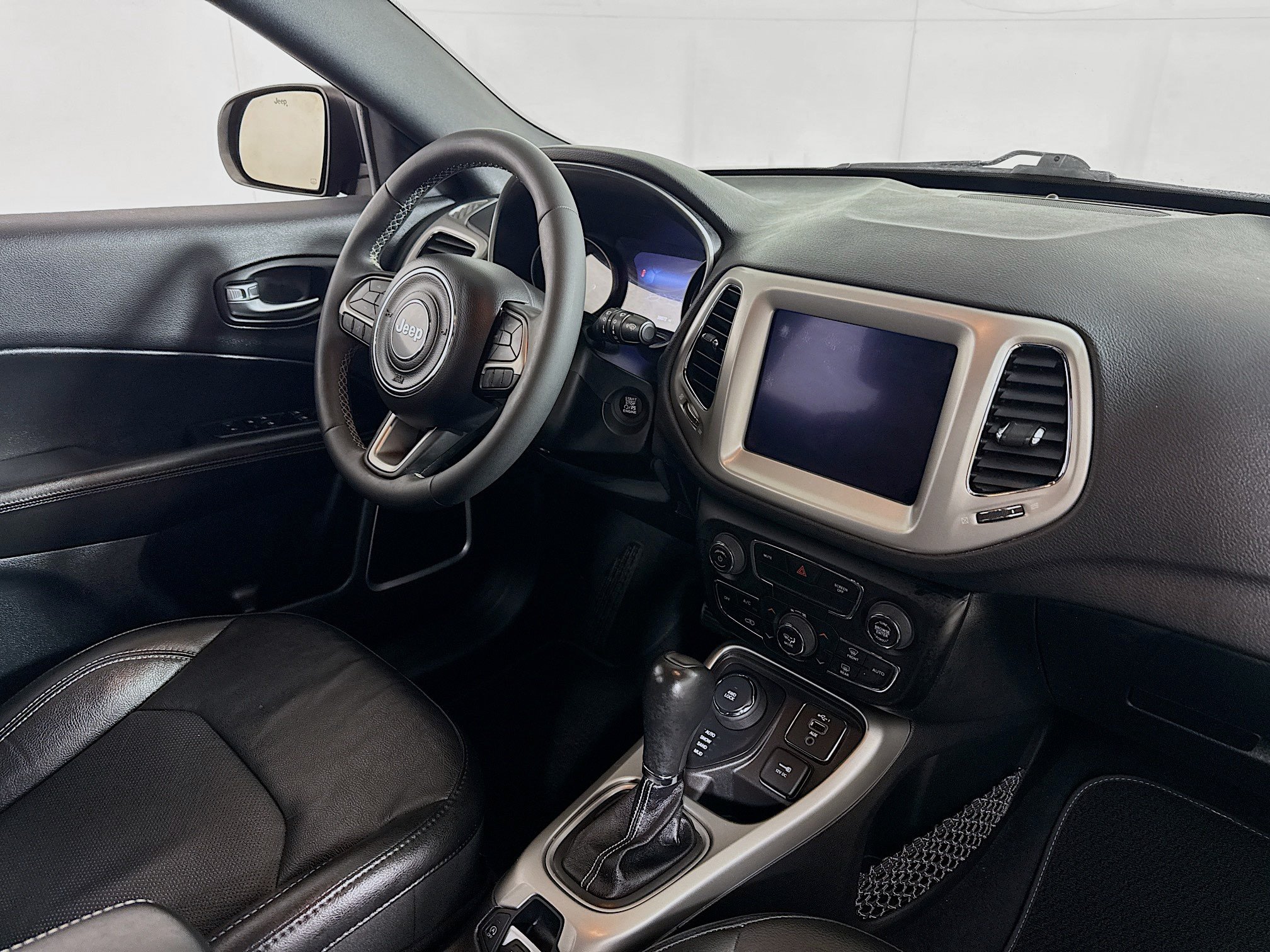 Used 2021 Jeep Compass Latitude AWD/4WD image 27