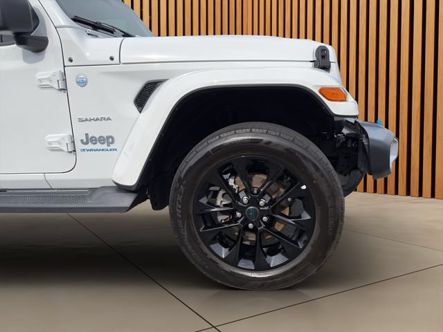 Used 2024 Jeep Wrangler Unlimited Sahara AWD/4WD image 19