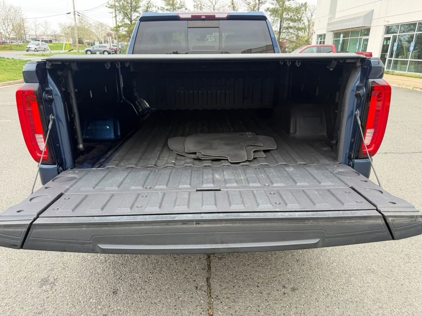Used 2019 GMC Sierra 1500 Denali w/ Denali Ultimate Package AWD/4WD image 37