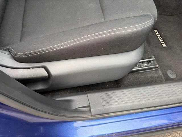 Used 2023 Nissan Rogue S FWD image 37