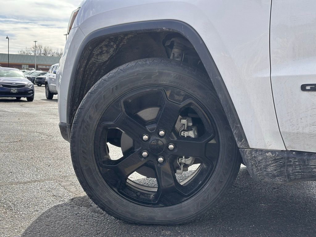 Used 2019 Jeep Grand Cherokee Laredo image 8