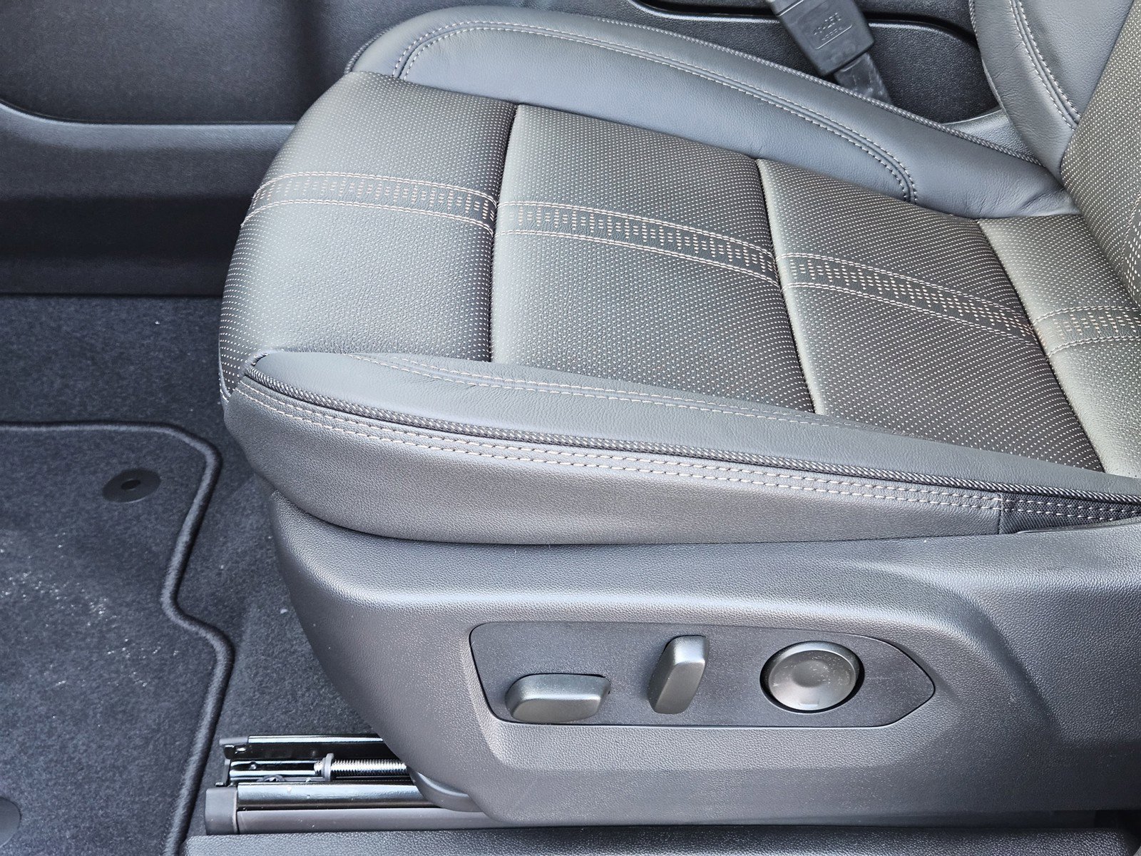 New 2026 Chevrolet Tahoe High Country image 17