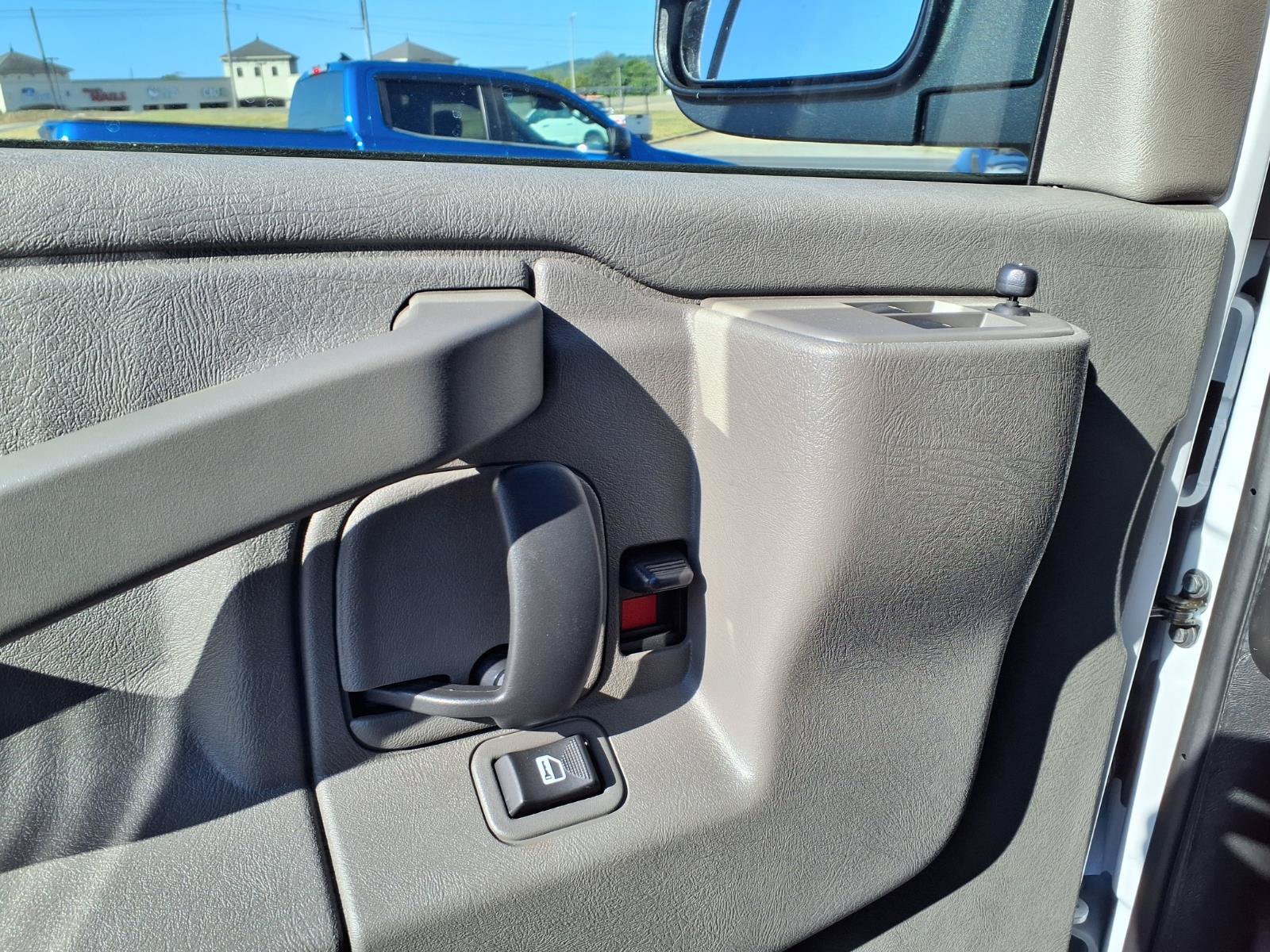Used 2026 GMC Savana 3500 LT w/ LT Preferred Equipment Group RWD image 12