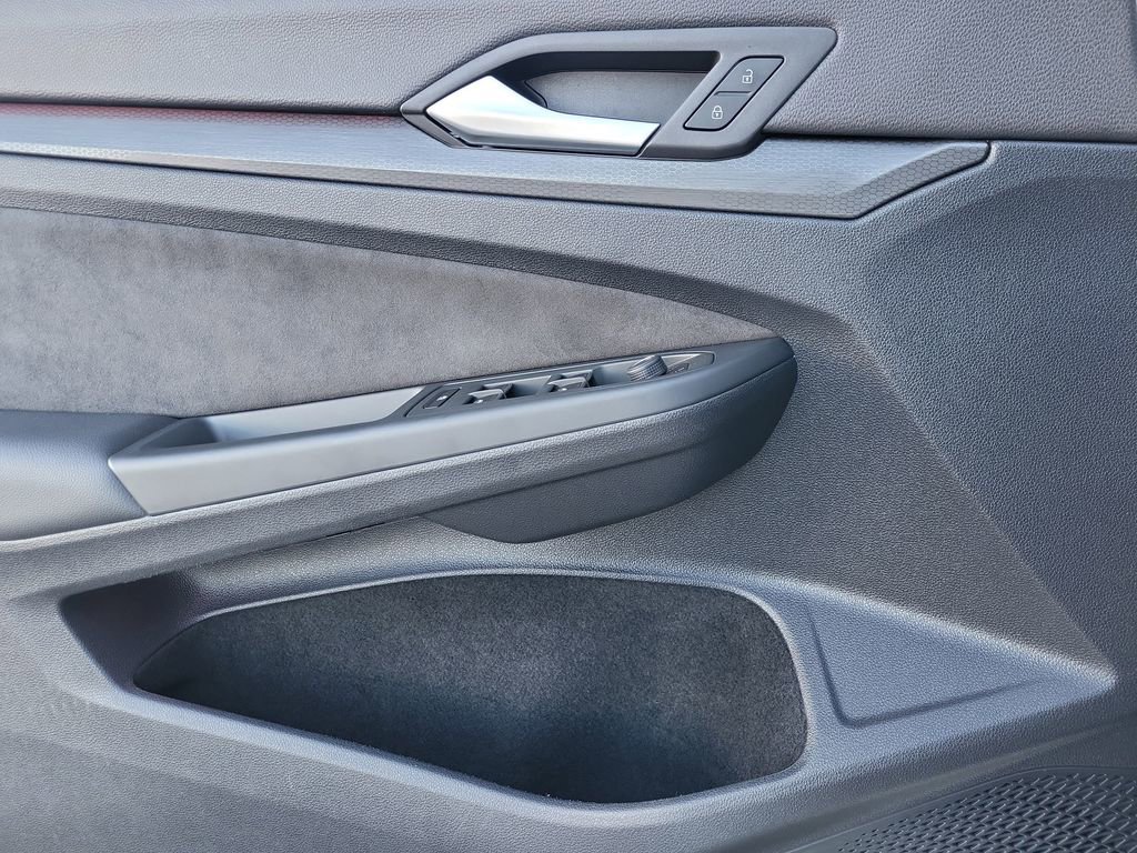 Used 2023 Volkswagen GTI Autobahn image 10