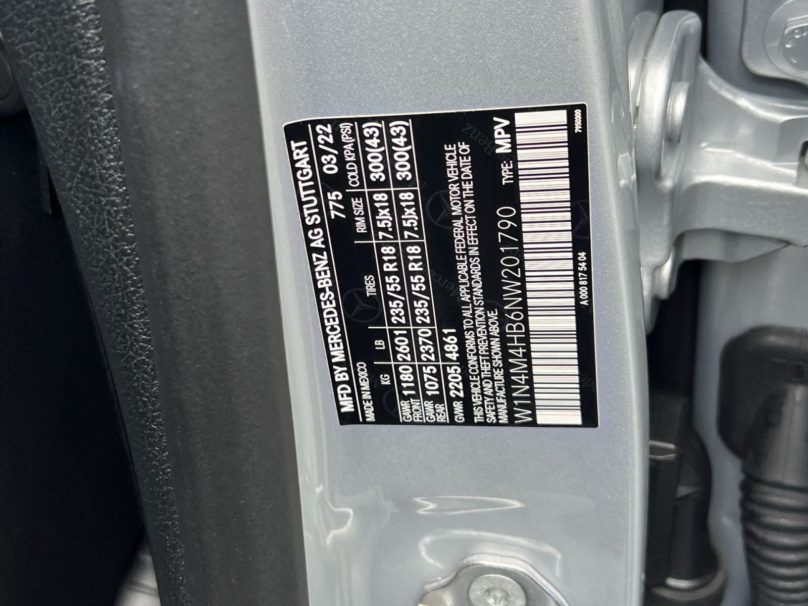 Used 2022 Mercedes-Benz GLB 250 4MATIC image 41