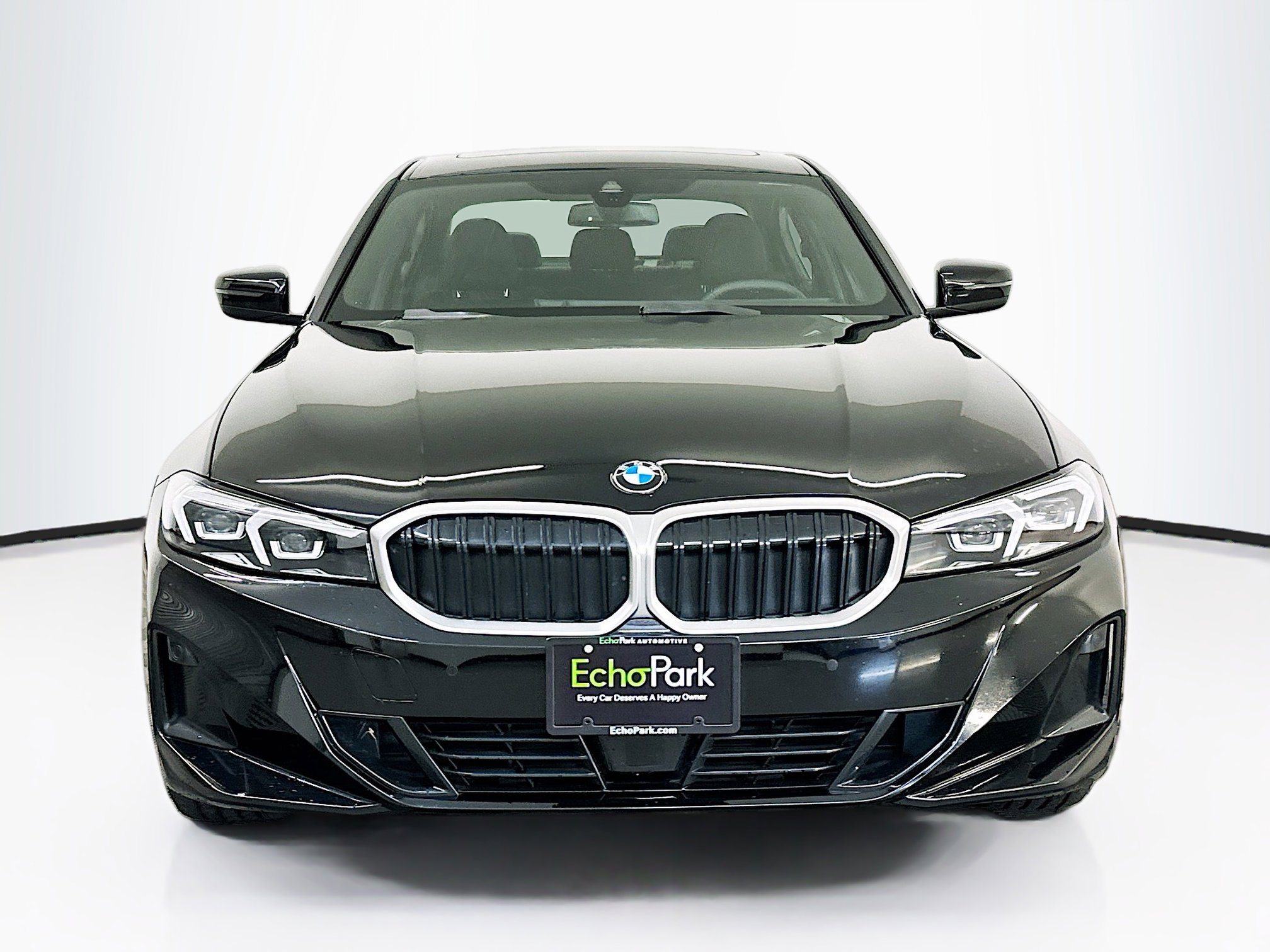 Used 2025 BMW 330i xDrive Sedan image 2