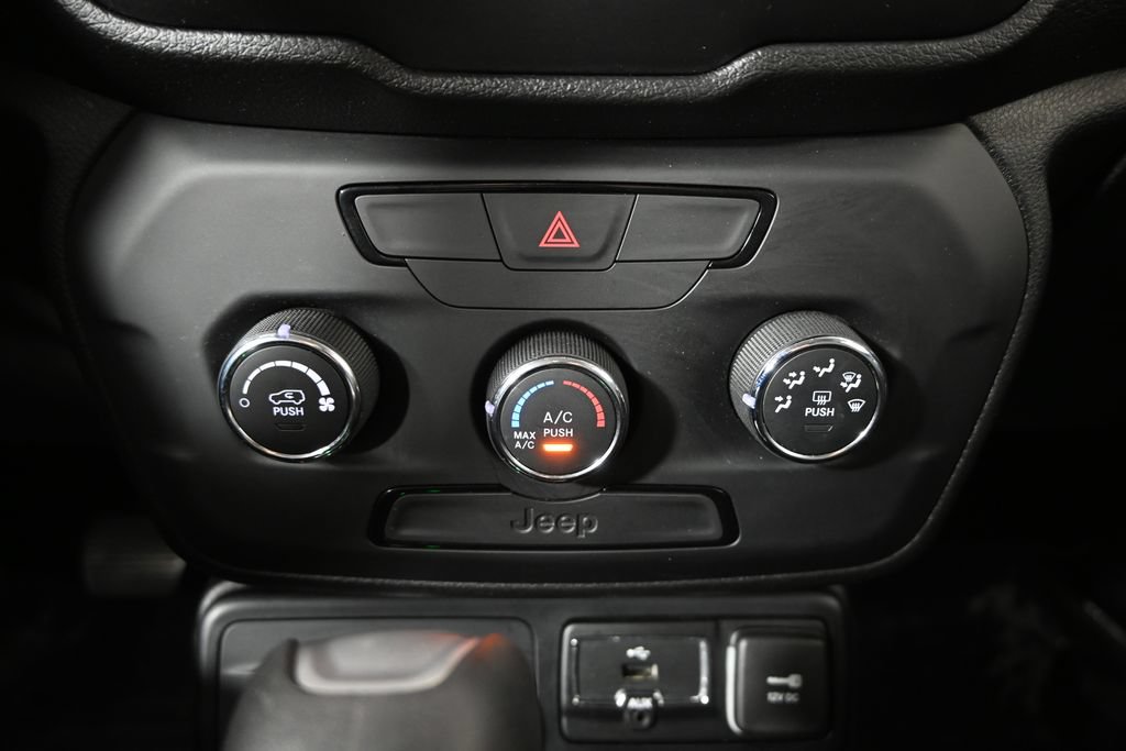 Used 2018 Jeep Renegade Sport w/ Power & Air Group AWD/4WD image 29