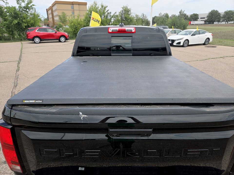 Used 2024 Chevrolet Colorado Z71 w/ Z71 Convenience Package 2 AWD/4WD image 28